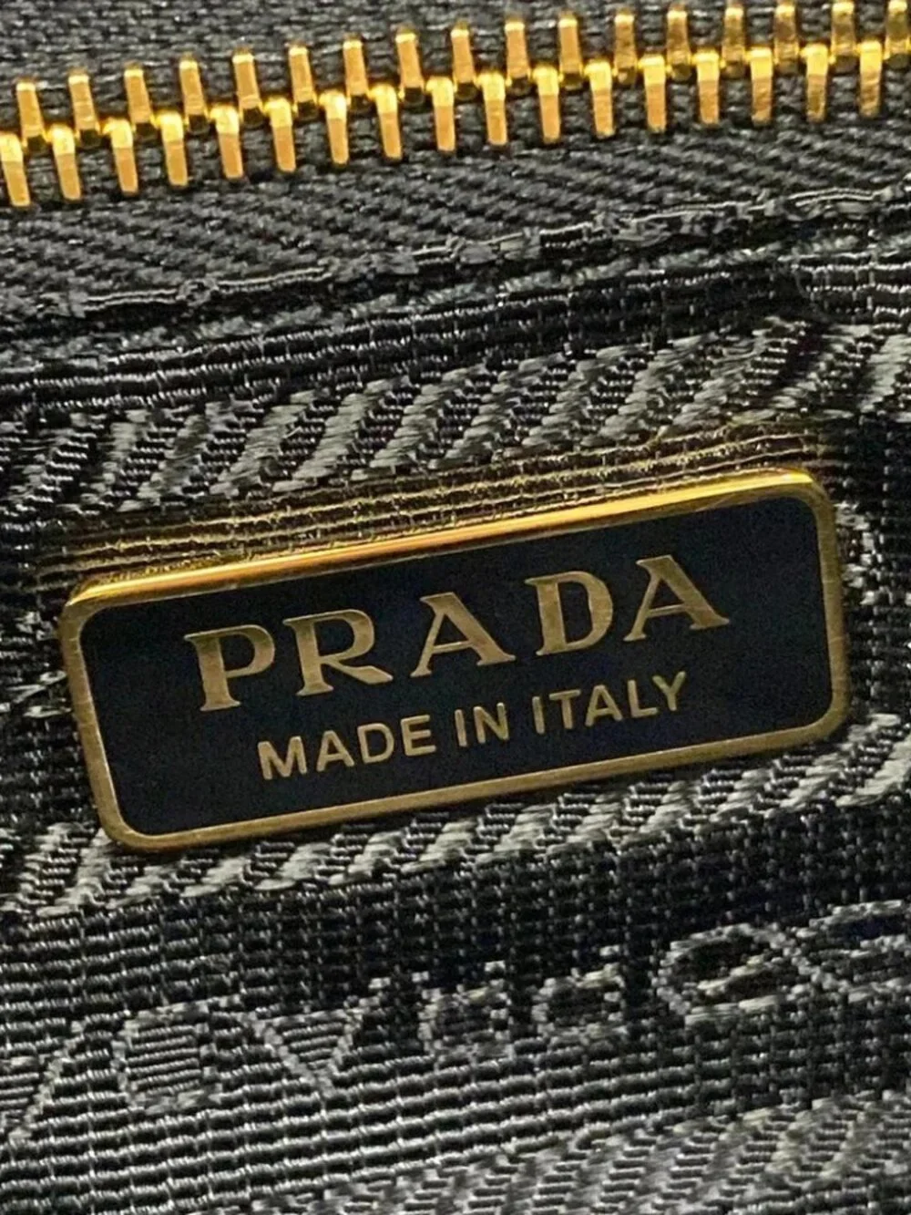 PRADA 1BC238 Black soft grain leather Shoulder Bag